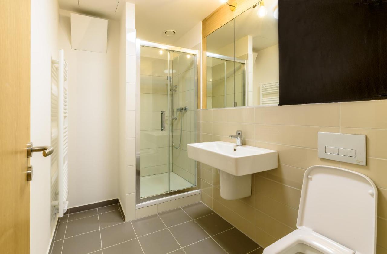 Bratislava Center, River Front, Private Parking Included Bagian luar foto